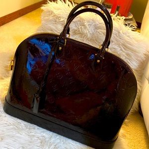 LV GM handbag, dustbag included